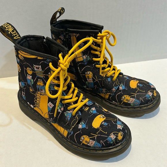 Dr. Martens Kids Adventure Time Finn and Jake Boots unisex Size 2 - Picture 1 of 5